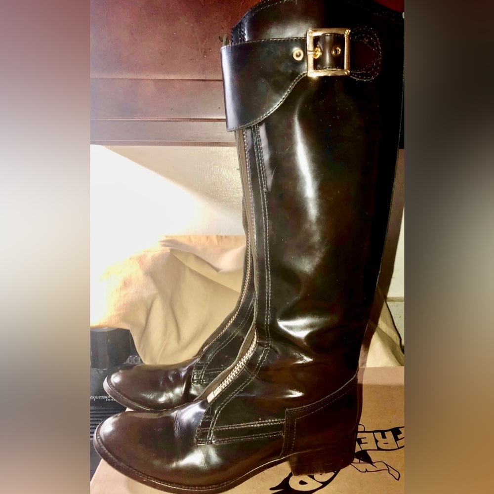 ❤️Tory Burch❤️Patent Leather Classy Riding Boots. Size 8.5